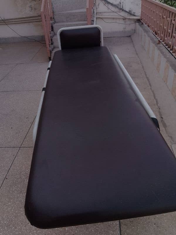 270 degree rotateable physiotherapy bed for exercise 1