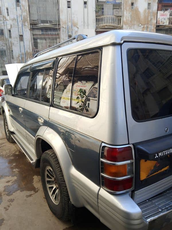 Mitsubishi Pajero 1992 Original 6