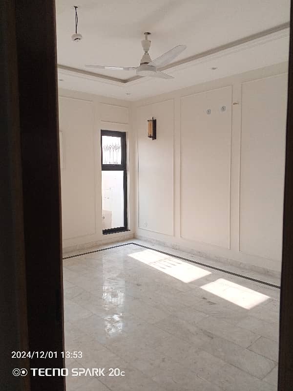 10 Marla well maintained Owner build modern Desighn house Available For Rent in DHA phase 2 Near Allama Iqbal International Airport and Ring Road Lahore 4