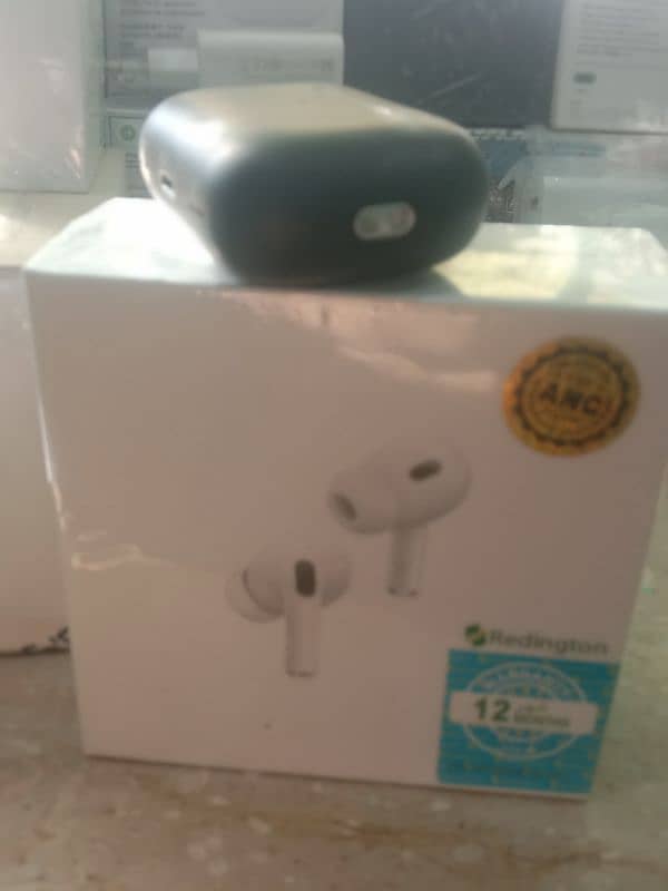 I phone air pods 2nd j long time charging!! very good bass!! hole sale 3