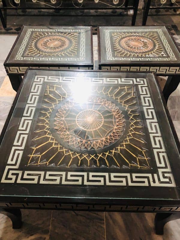 Centre table with 2 side tables / 3 table set for sale 4