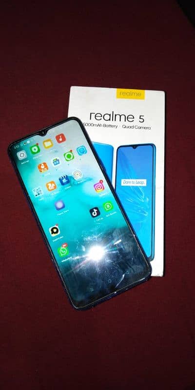 realme5 128/4 neet and clean orgnol phone 2