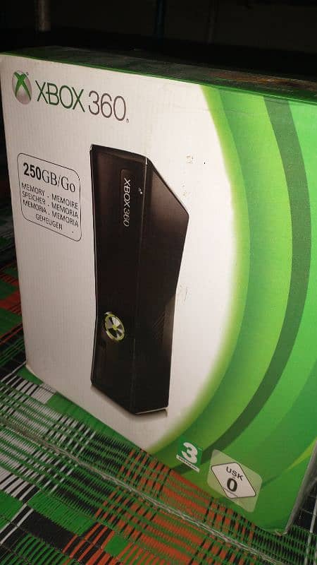 Xbox 360 slim 0