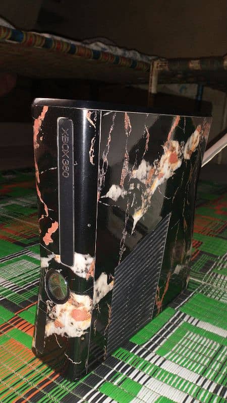 Xbox 360 slim 1