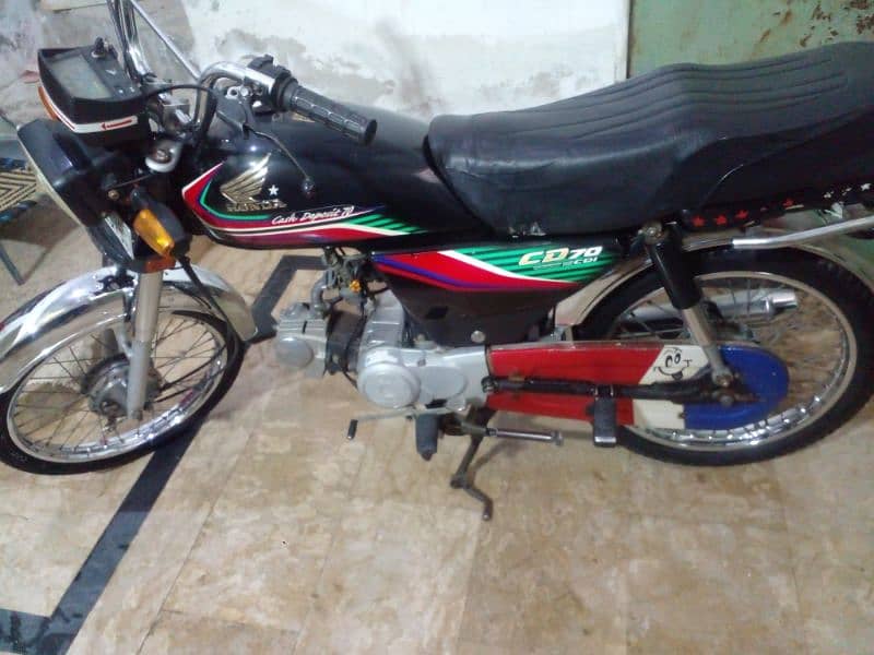 Honda CD 70 model 2017 O3O6/49/12/7/82) 8