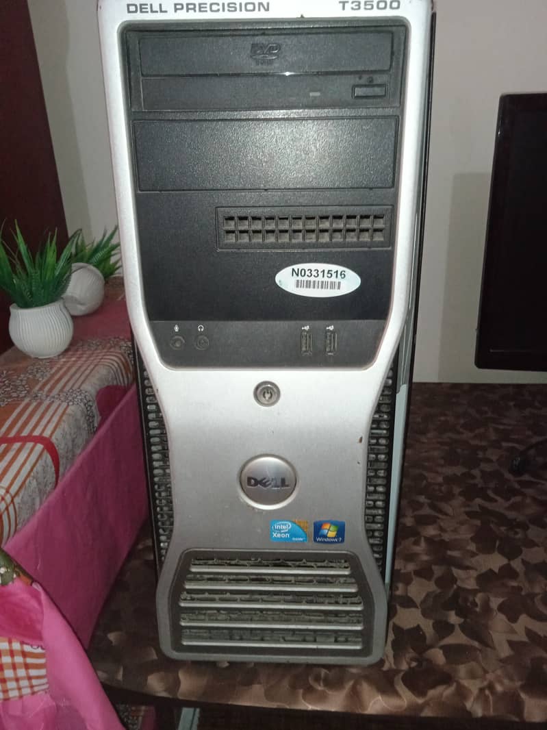 Dell Precision T3500 Workstation 0