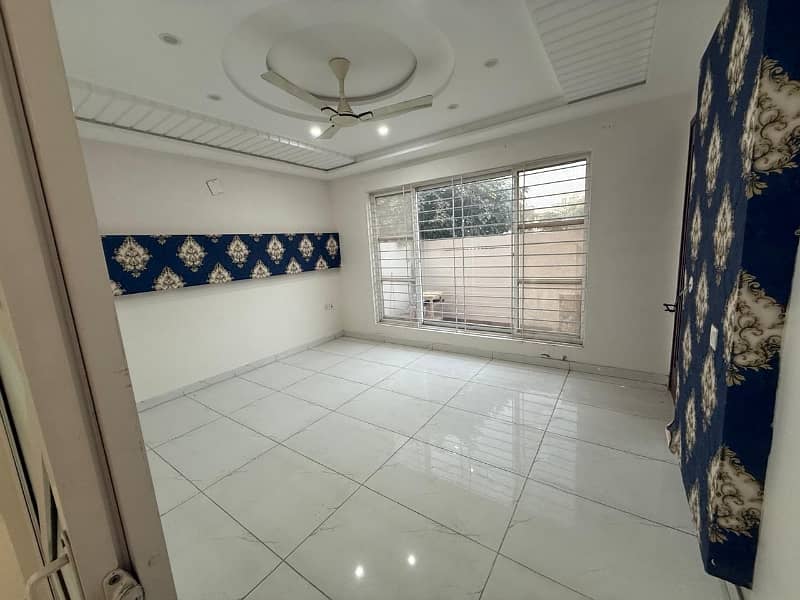 house for rent in royal orchard 15