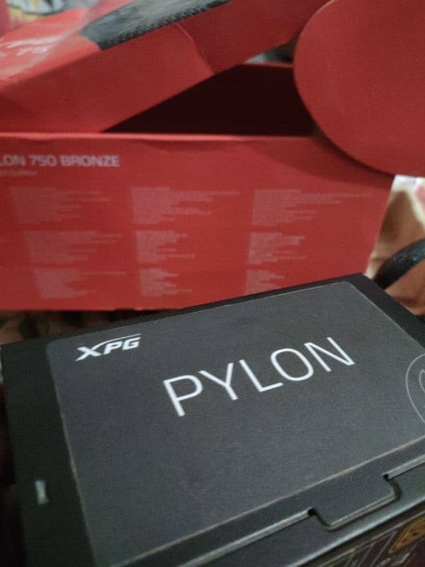 XPG PYLON BRONZE - 750 W 2