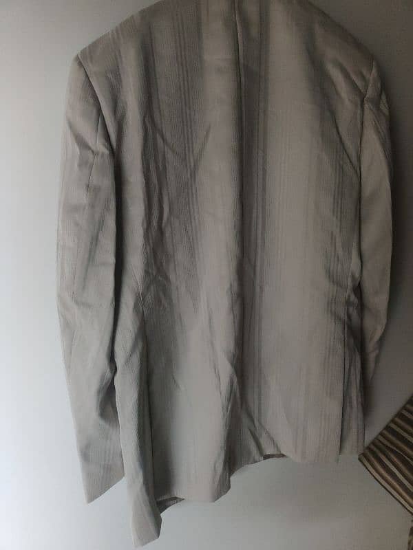 Haizhilan two piece suit in excellent condition 4