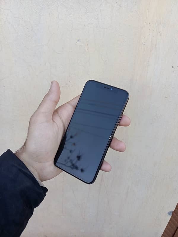 iphone x bypassed, lush condition 1