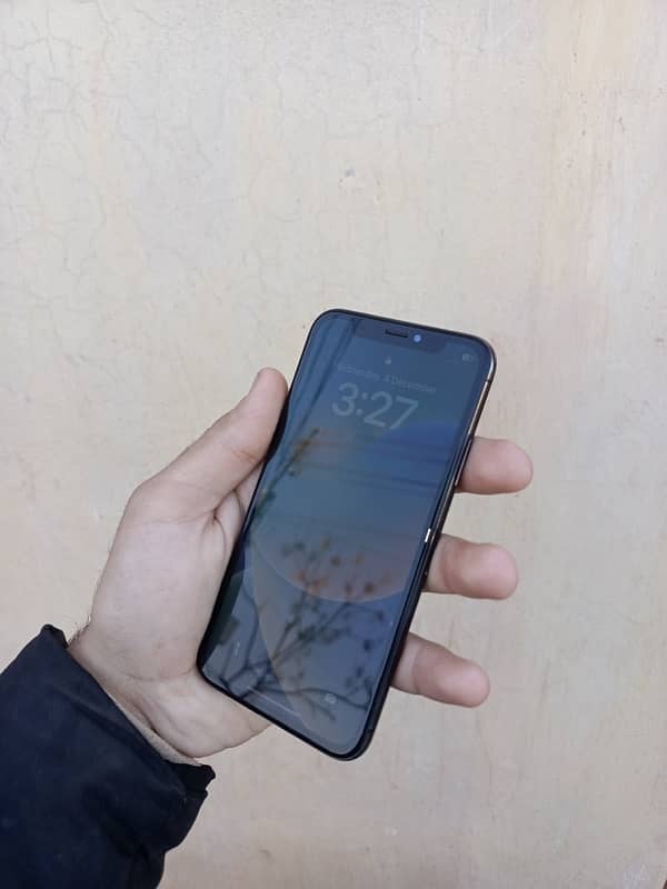 iphone x bypassed, lush condition 2