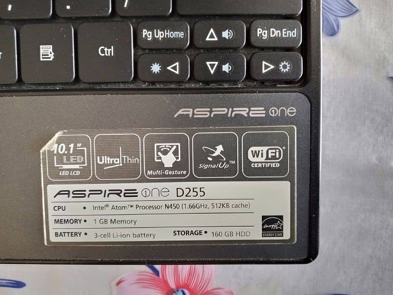 ACER ASPIRE ONE D255 10