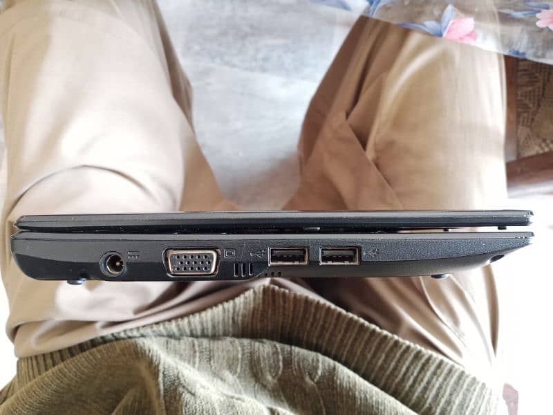 ACER ASPIRE ONE D255 11