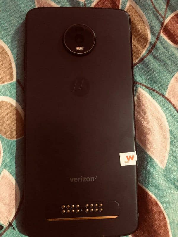 Moto z4 3