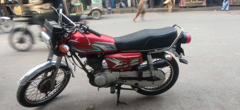 Honda CG 125 RED 2018 5