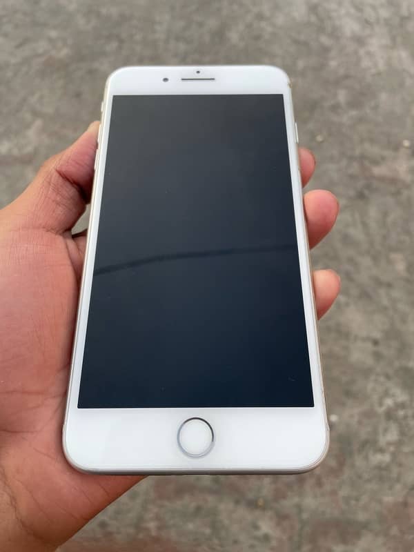 Iphone 8 plus NON PTA - Factory unlocked 10 by 10 condition 0