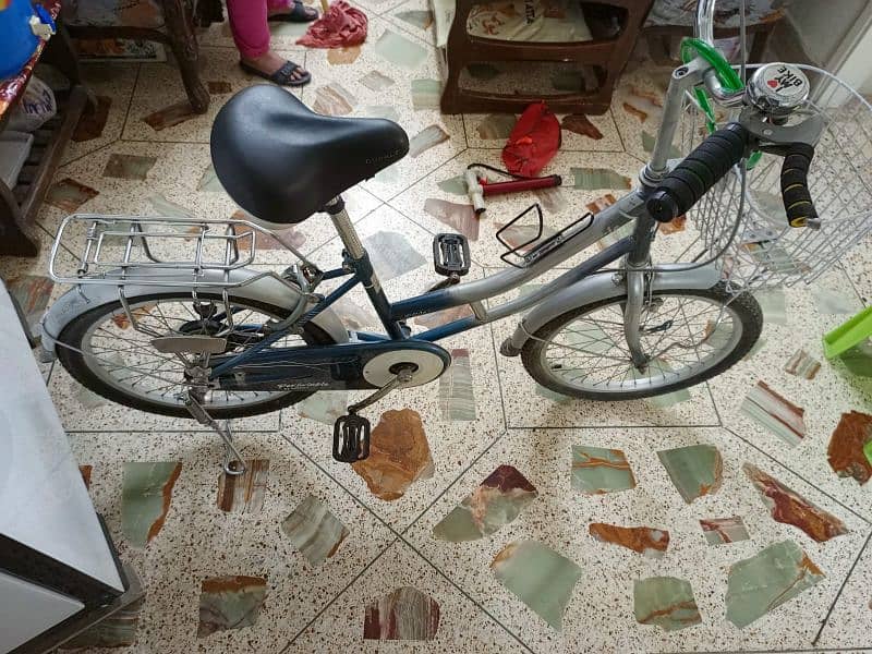 female bicycle slightly used 4