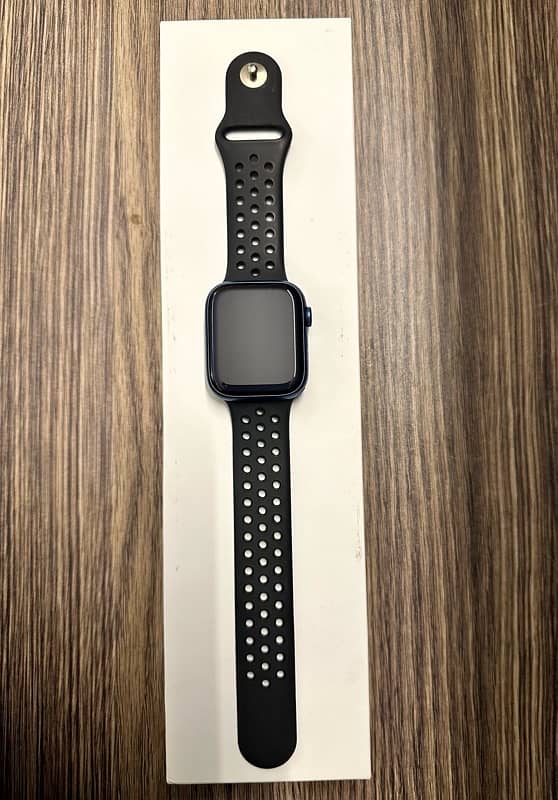 Apple Watch Series 7 45mm 4