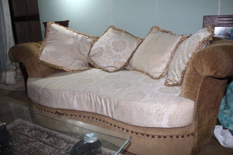 For Sale: 7-Seater Sofa Set in Excellent Condition 2