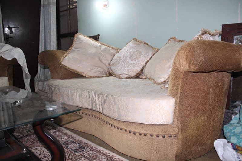 For Sale: 7-Seater Sofa Set in Excellent Condition 3