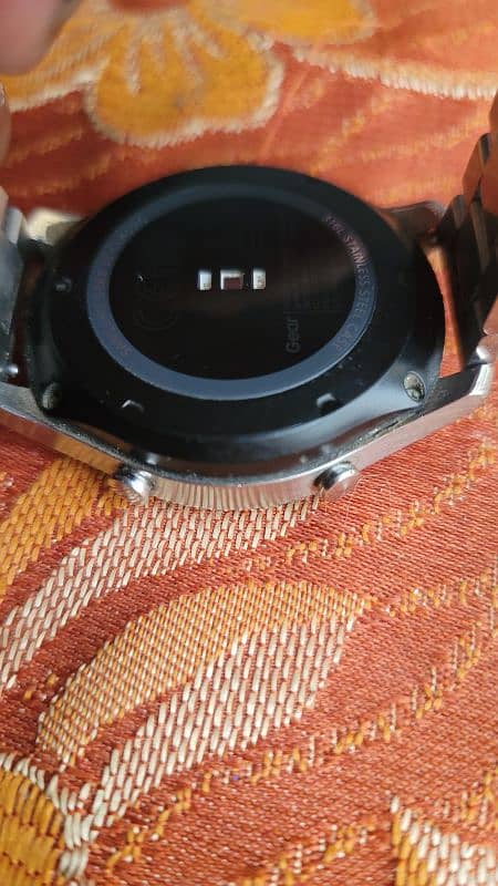 Samsung Gear S3 10/10 without charger 2