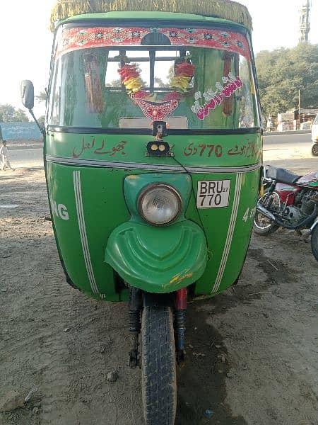 Urgent Loader Rickshaw For sell 1