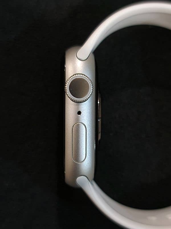 Apple Watch Series 8 2