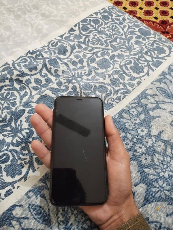 Apple iPhone 11 condition 10/10 1