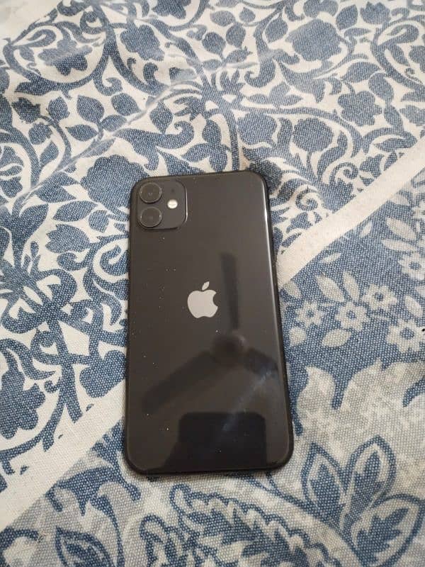 Apple iPhone 11 condition 10/10 3