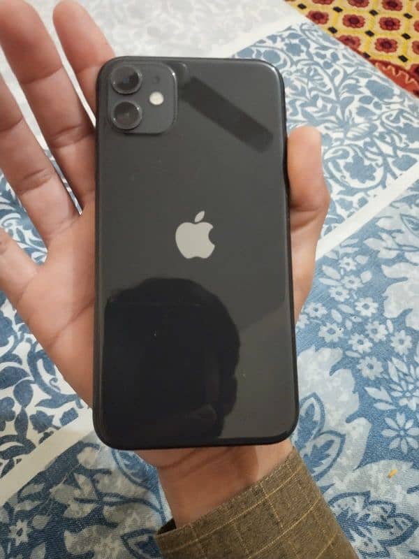 Apple iPhone 11 condition 10/10 4