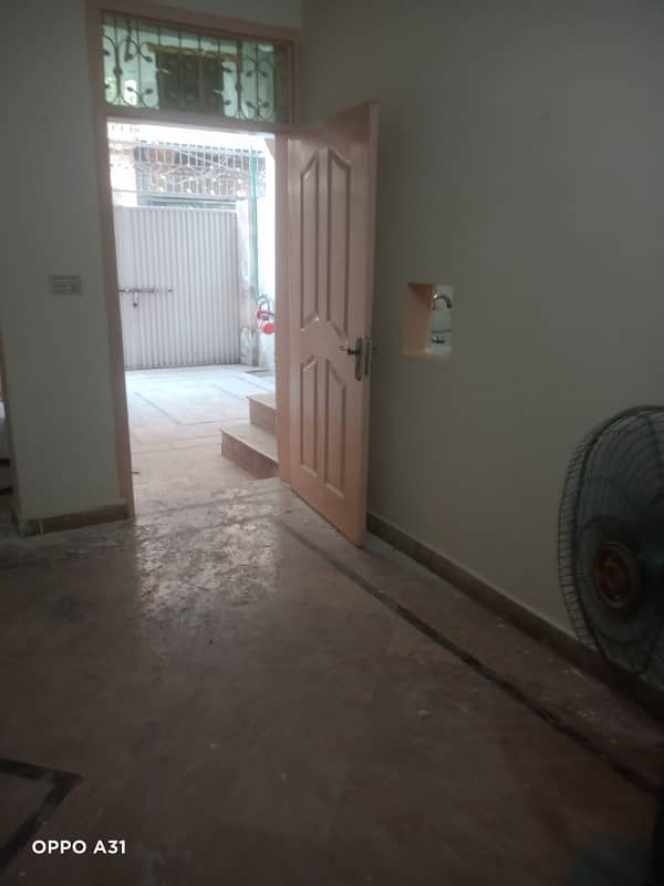 5 Marla ViP Lower portion urgent for rent in sabzazar 3