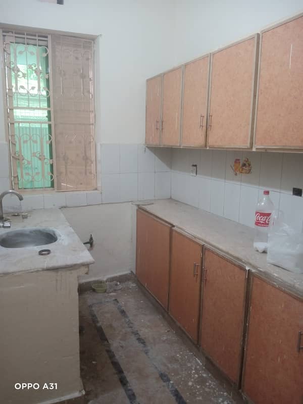 5 Marla ViP Lower portion urgent for rent in sabzazar 8