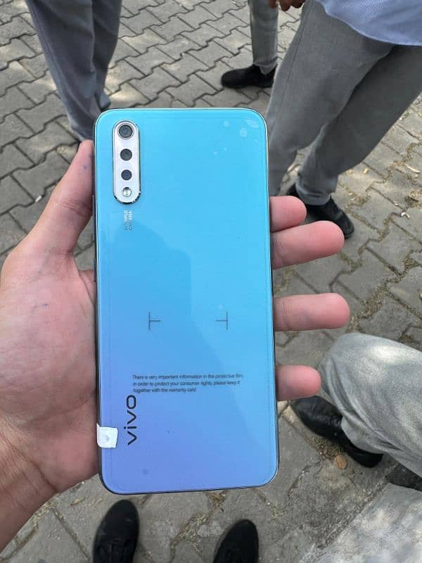 vivo s1 8/256 0