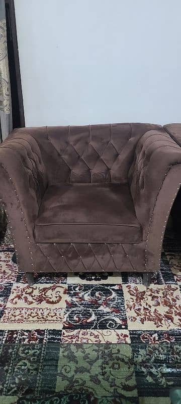 7 seater sofa set. . . 5