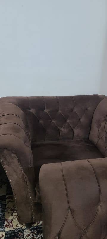 7 seater sofa set. . . 6