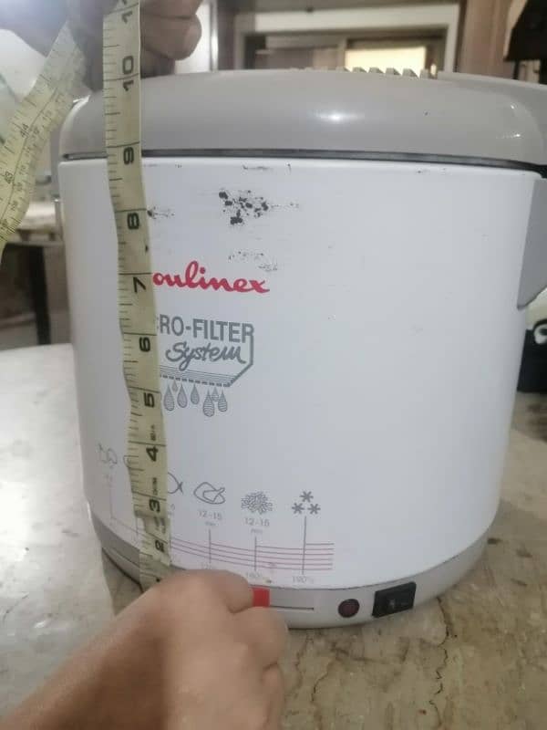 imported electric deep fryer (moulinex) 1