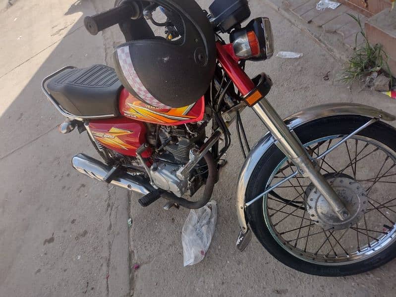 Honda 125cc 2021 bilkul new hai Condition dekh lein 3