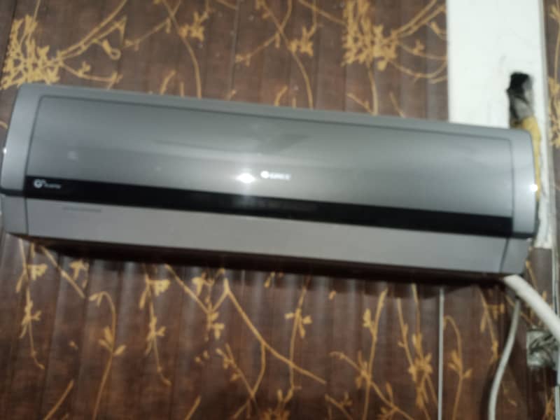 Gree DC Inverter 1.5 Ton Ac in good condition 3