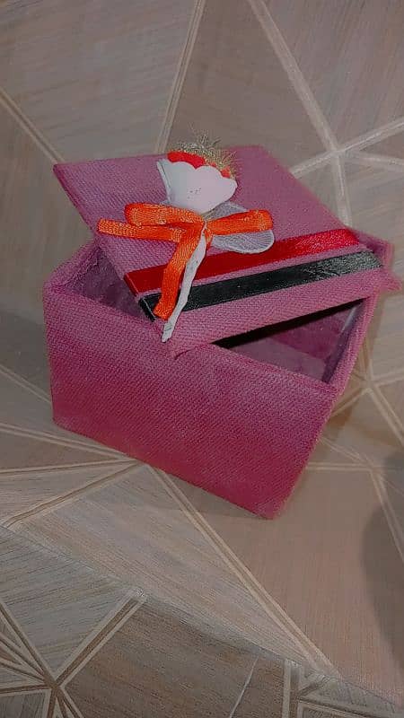 beautiful velvet boxes 3