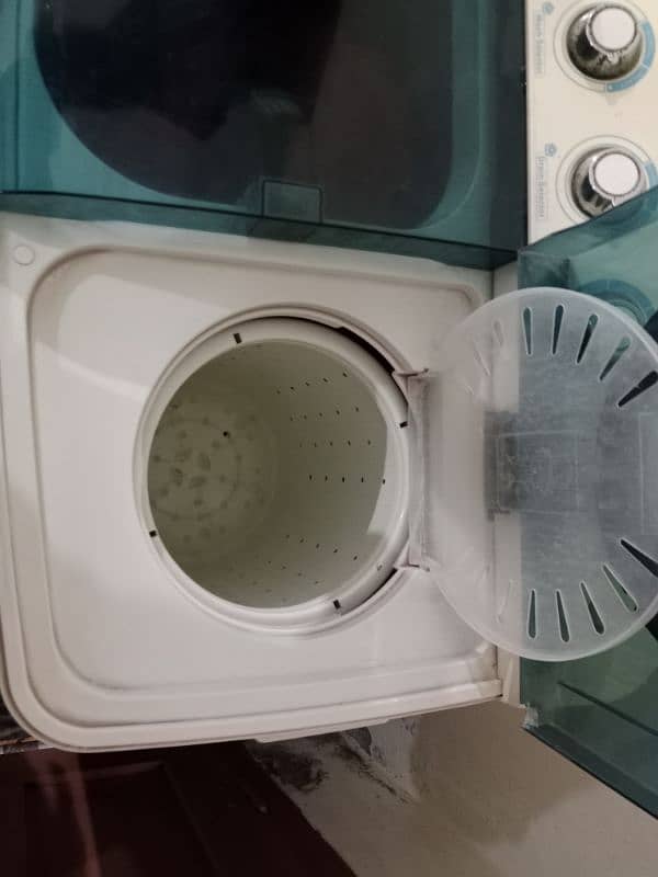 dawoance double washing machine new condition 10/10 2