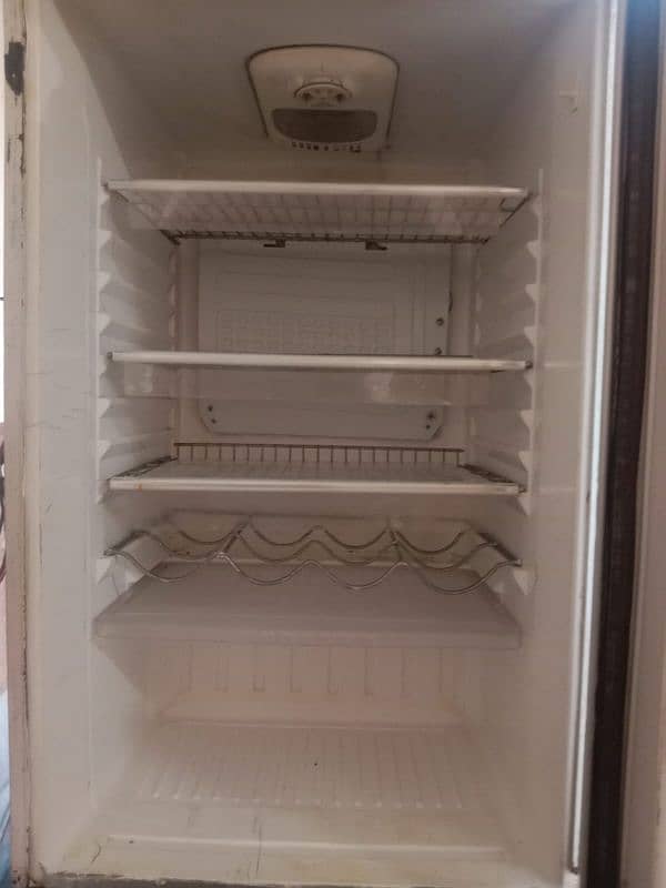 Fridge for sale at reasonable price 3