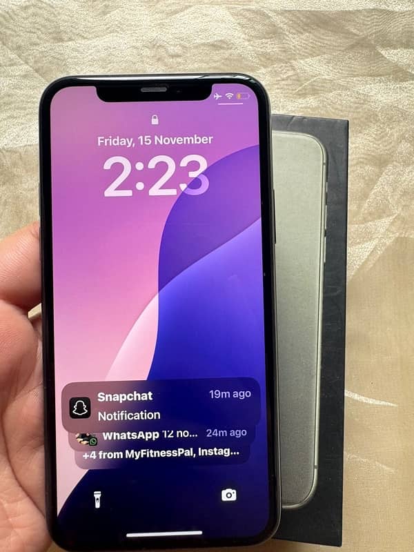 iphone 11 pro 10/10 factory unlock 4 month sim time 2