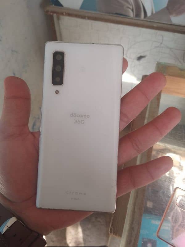 Docomo F52A 5