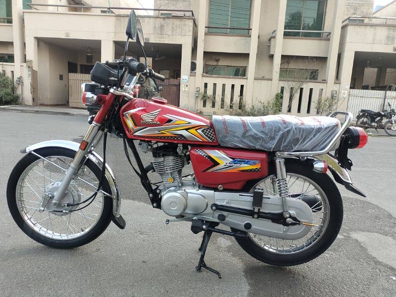 HONDA CG 125 MODEL 2024/25 KM 3800 TOTAL GENUINE BIKE 2