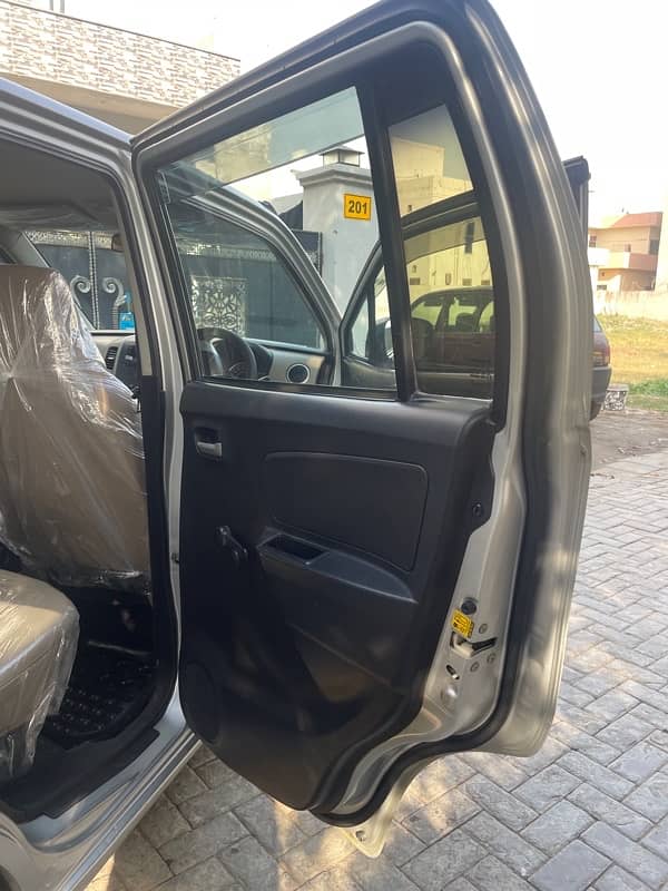 Suzuki Wagon R VXL 2017 Total genuine 13