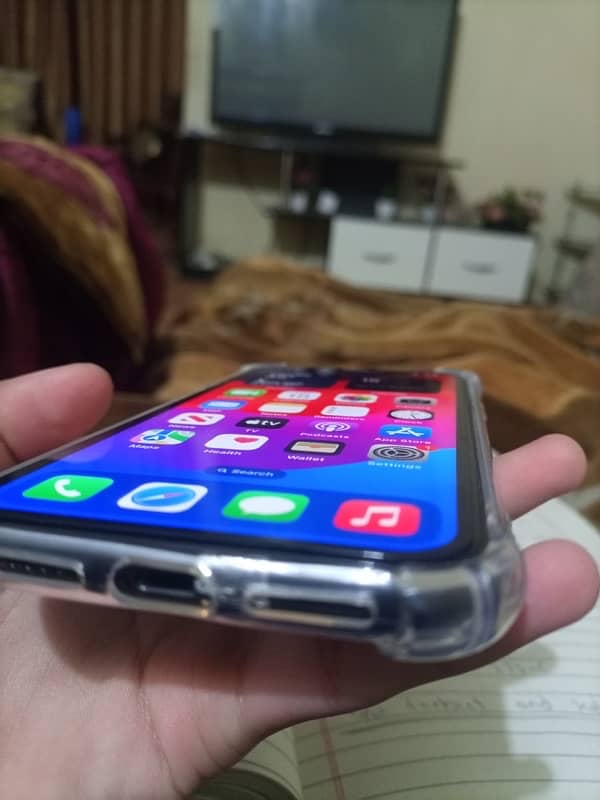 iphone 11 black color 64gb 8