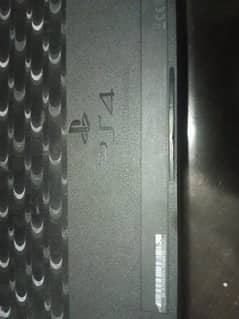 PS4 in excellent condition + games!
                                title=