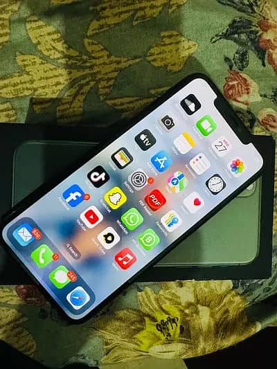 Iphone 11 pro max 256 approve (0,3,3,4 0,7,7,6,3,59) 3