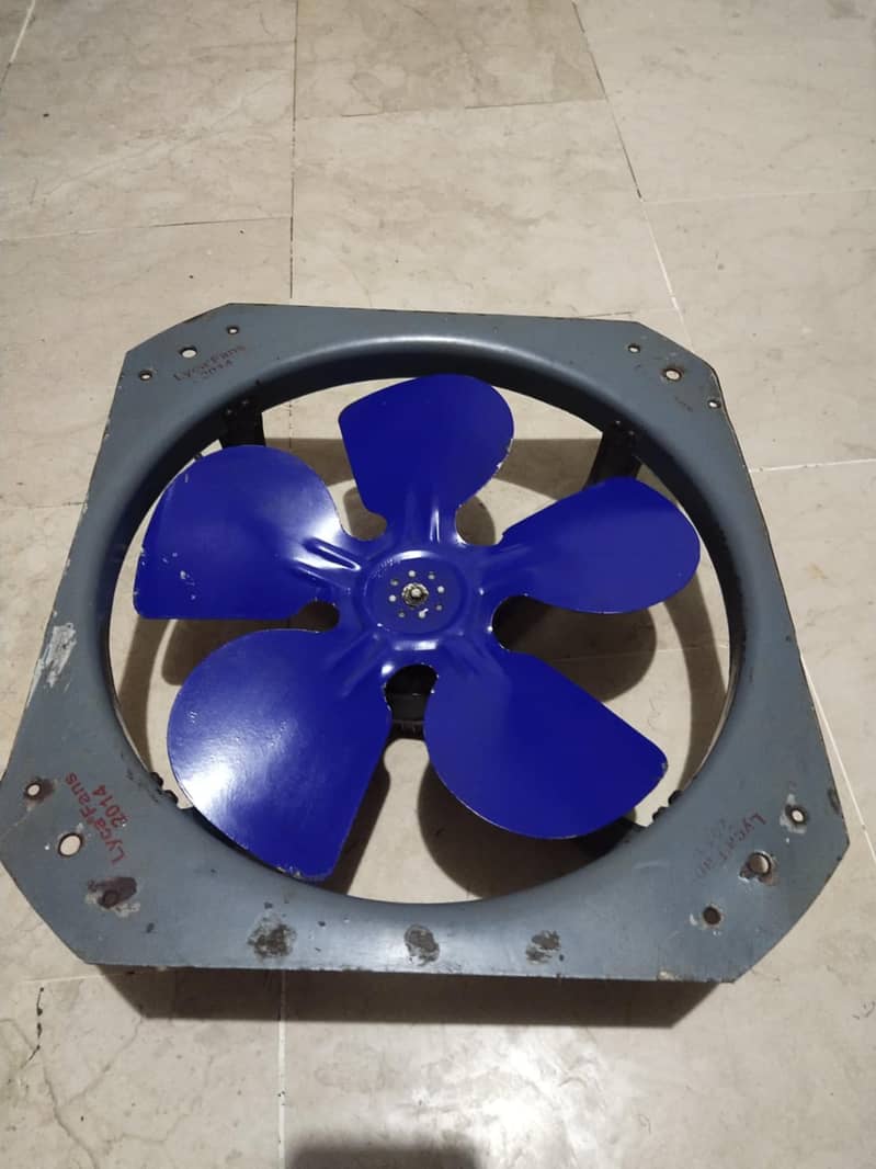 Exhaust fan Lyca 14 Inch 1550 RPM 1