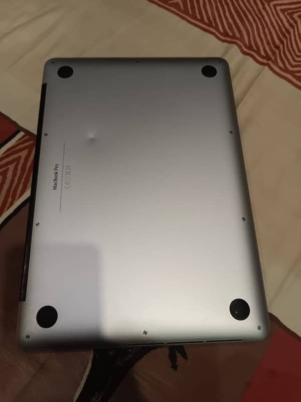 Apple MacBook Pro 13.3” Early 2015 5